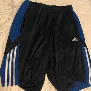 Size small men basketball shorts adidas (pockets)